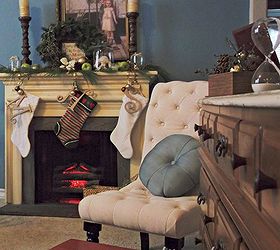 christmas in the living room, christmas decorations, living room ideas, seasonal holiday decor, the stockings hung from the chimney with care