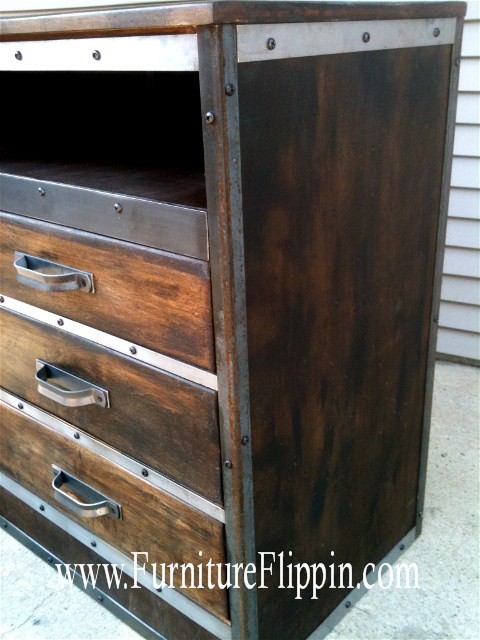 the ultimate dumpster diving flip aka dumpster dresser, diy, painted furniture, Wrapped in metal all the way around The finish looks oil soaked