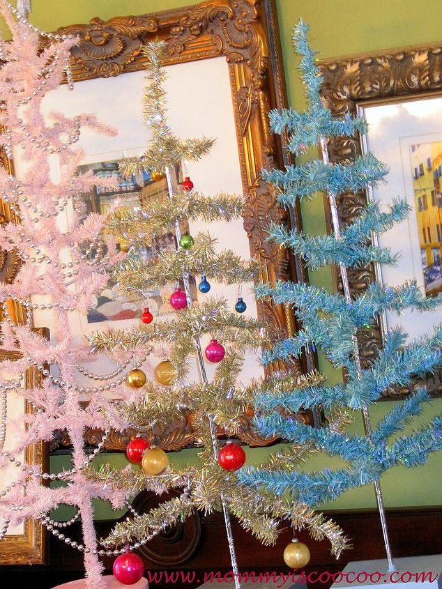 christmas decorating ideas, seasonal holiday d cor, Trio of small trees with tiny vintage ornaments