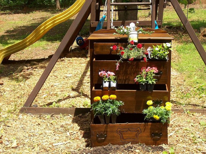 flower chest of drawers with granddaughter, flowers, gardening, repurposing upcycling, She figured out what she wanted where first