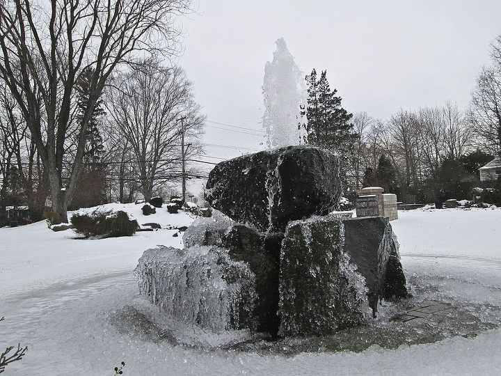 winter water features, ponds water features, Natural Ice Sculpture
