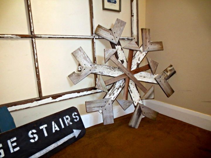 reclaimed wood snowflake winter decor myalteredstate, crafts, repurposing upcycling, seasonal holiday decor, woodworking projects, Reclaimed wood snowflake finished