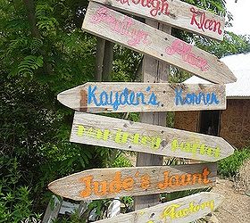 fun family garden sign for the garden, crafts, outdoor living, By turning each sign a different direction and placed crooked the sign looks old and well loved A Whimsical touch is always fun