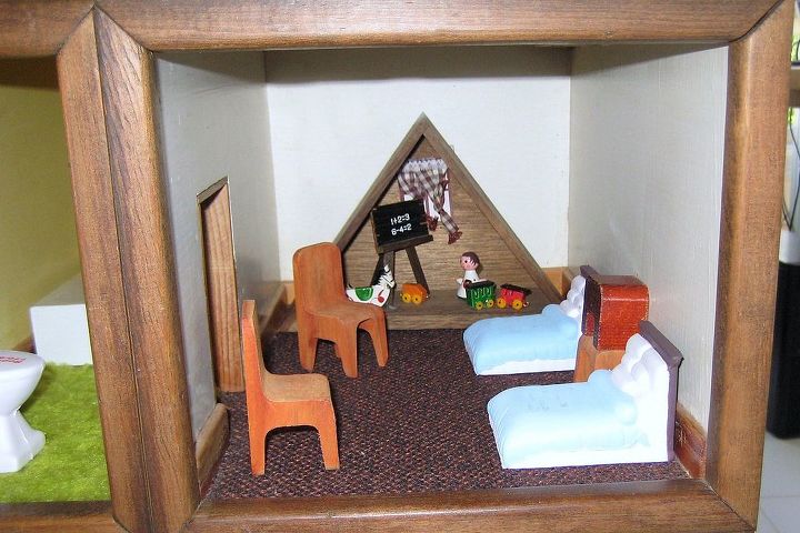 doll house created from chest of drawers, Bedroom