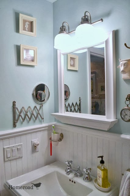 color matters painting a master bathroom, bathroom ideas, painting, The color makes the accessories on the wall pop