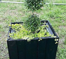 re purposing pallets, pallet projects, repurposing upcycling, planter box