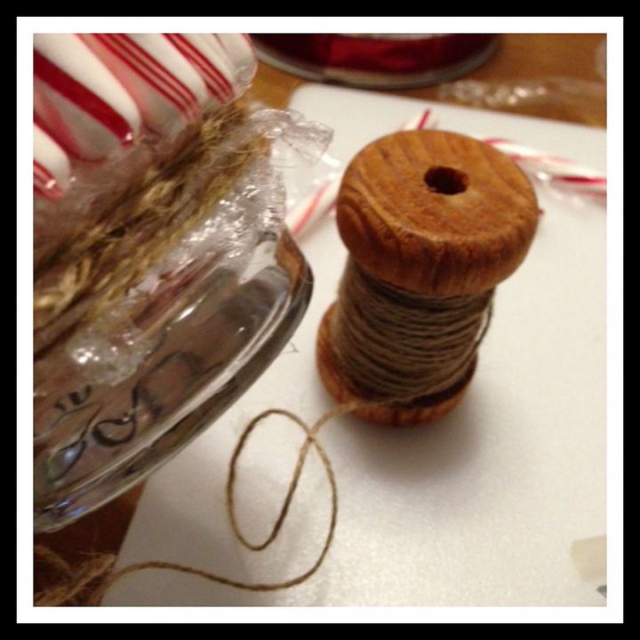 jarrn fcil de bastones de caramelo, Paso 2 colocando el cordel de arpillera