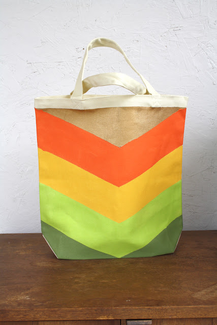 chevron tote bag, crafts, Chevron Tote Bag via gingibersnap