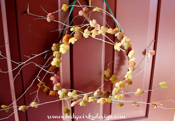 i ve been playing around with my quickfire hydranges, crafts, easter decorations, seasonal holiday decor, and more wreaths