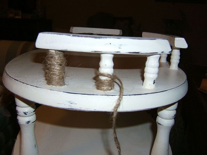fio de sisal e remodelao de uma mesa, Envelhecido encerado e pronto para adicionar o fio de sisal aos eixos