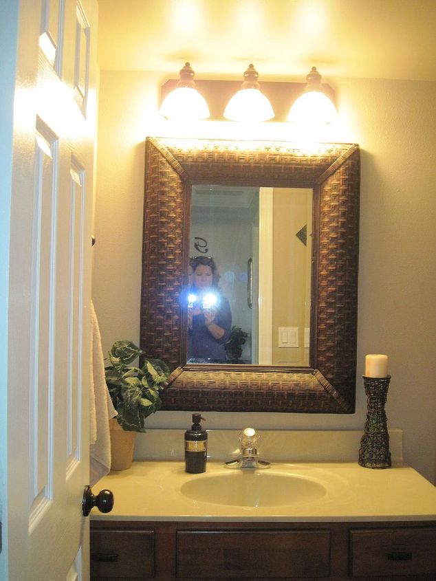 powder room ceiling and wall suggestions, wall decor