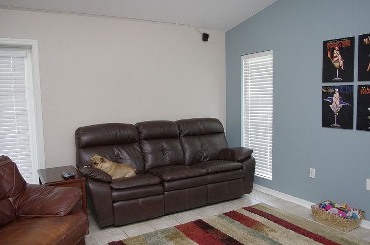 help what to do with this wall den, home decor, living room ideas, Wall on left behind couch