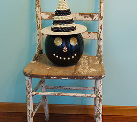 super easy bejeweled jack o lantern, crafts, halloween decorations, seasonal holiday decor, BeJeweled Jack O Lantern on chippy chair