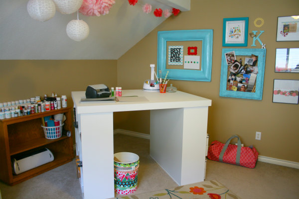 my craft room, craft rooms, home decor, home office, Great place to fill my wall with pretty frames