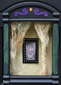 easy halloween decoration to make, crafts, halloween decorations, seasonal holiday decor, Print a picture of a scary witch and size it to fit your window