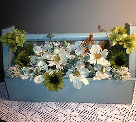 my tool box decorated for fall, gardening
