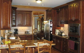 Gourmet kitchen , granite countertop, Stainless appliances