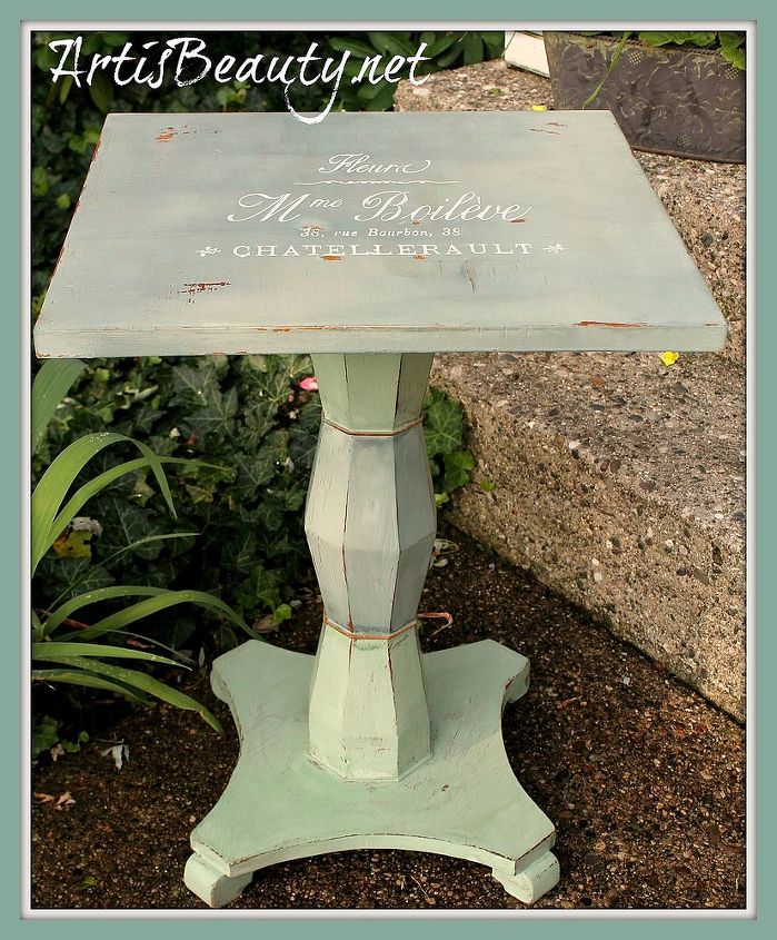 my duo color french invoice parlor table before and after, painted furniture, its done see here you can see better the two colors on the leg of the table