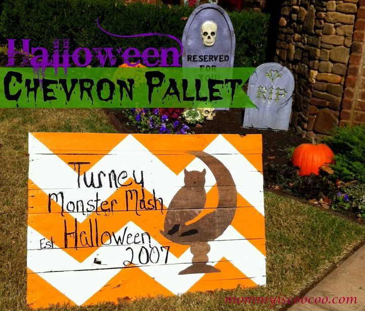 chevron stipe halloween pallet i hope you aren t a crafty liar, crafts, halloween decorations, pallet, seasonal holiday decor, Chevron Stripe Pallet Halloween Sign