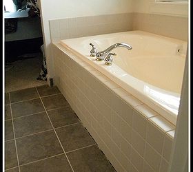 we updated our 90 s bathtub in one weekend with less than 200, The tub before we resurfaced it