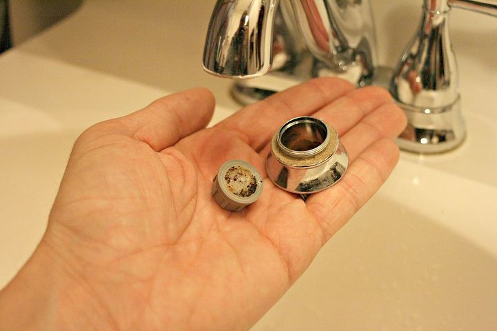 check list de manuteno mensal, Limpe o arejador da pia para um melhor fluxo de gua
