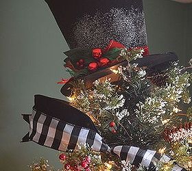 christmas tablescape for dinning room, christmas decorations, seasonal holiday decor, Top hat used as tree topper