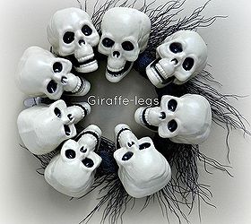 skull wreath tutorial, crafts, halloween decorations, seasonal holiday decor, wreaths