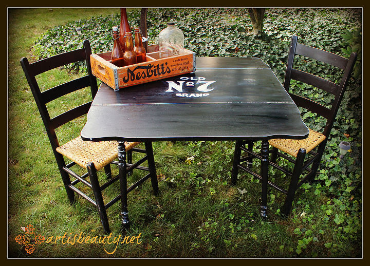 aade un poco de sabor a esta vieja mesa y sillas al estilo jack daniels, estilo jack daniels