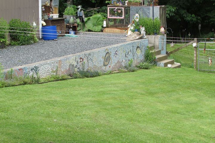 mosaic tile flower garden wall, outdoor living, tiling, Tile wall