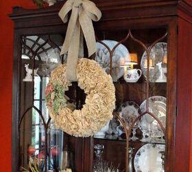 thanksgiving tablescape, living room ideas, seasonal holiday decor, thanksgiving decorations, wreaths, My coffee filter wreath was such a fun project