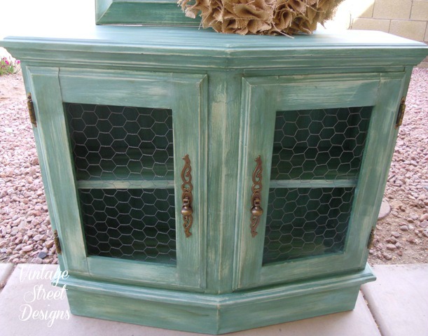 chicken wire cabinet, chalk paint, painted furniture