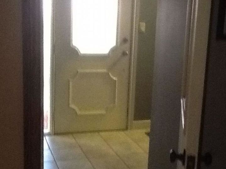 q what colour should i paint my entry, foyer, painting