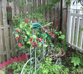 wrought iron scrap pieces made into a garden bicycle and a hose wreath, flowers, gardening, repurposing upcycling, Wrought iron scrap turned into a cute bicycle