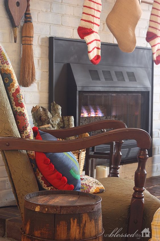 woodsy glam christmas mantel, christmas decorations, seasonal holiday decor