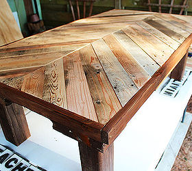 pallet wood coffee table, diy, pallet, woodworking projects, Stained lower portion
