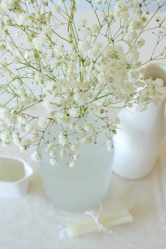 decorating with winter whites, home decor, Simple Baby s Breath reminds me of the snow I never get to see