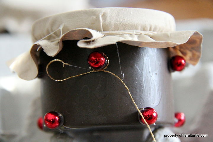 make a christmas ornament from trash, christmas decorations, seasonal holiday decor