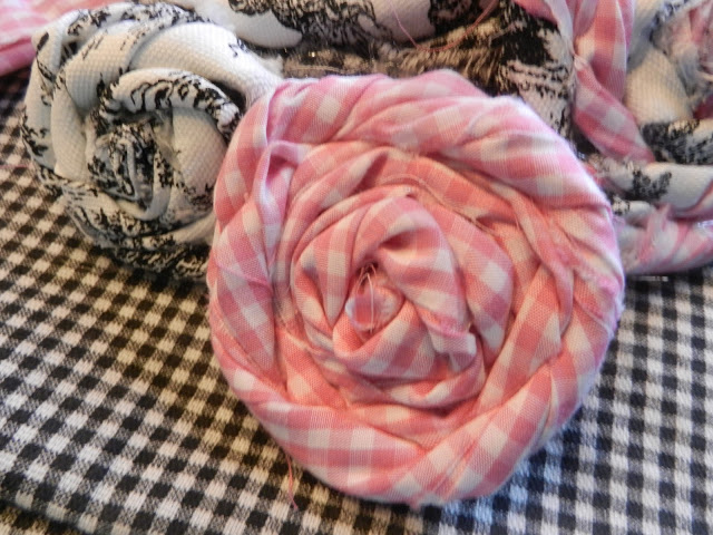 creating fabric roses using two different fabrics, crafts