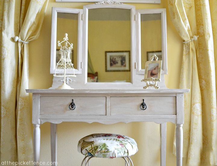 a vintage bedroom reveal, bedroom ideas, home decor, I found this beautiful vintage vanity which was the perfect addition to her room