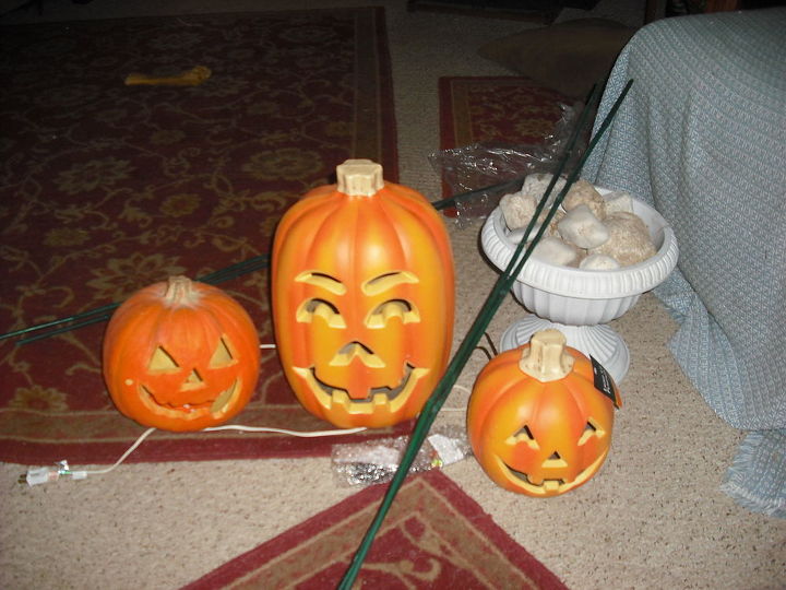 minha decorao de outono e halloween, Comprei ab boras que j t m luzes e vou adicionar algumas tamb m gostei dos rostos esculpidos