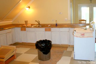 nuestra primera renovacin de la cocina, Instalamos gabinetes surtidos de Home Deport