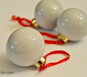 easy gold dipped ornaments, christmas decorations, crafts, seasonal holiday decor, Start with plain ornaments these are from the craft store