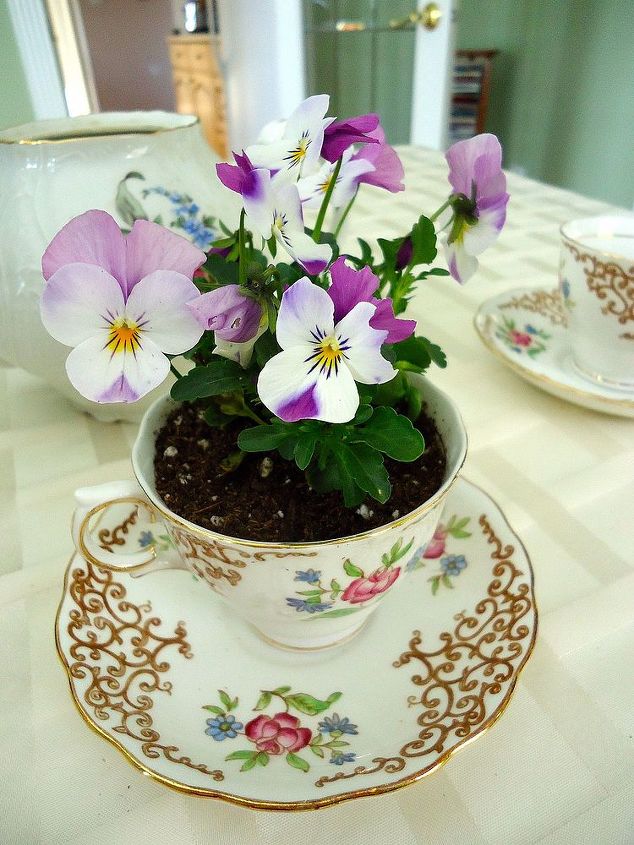 great idea for mothers day gift kids love making these, gardening, I love the finished tea cup