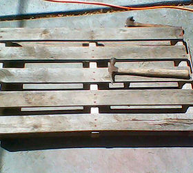 pallet fence board coffee table, diy, painted furniture, pallet, repurposing upcycling, Old pallet
