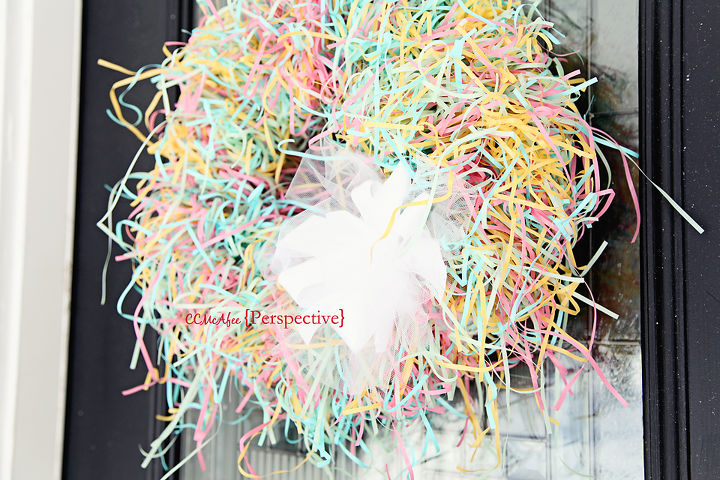 spring wreath out of easter grass, crafts, easter decorations, seasonal holiday decor, wreaths