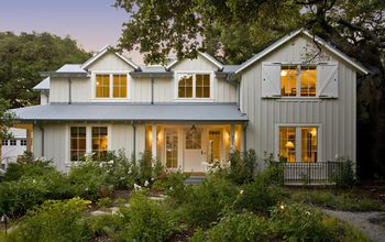 What Exterior Paint Colors Make Your Home Look Larger?