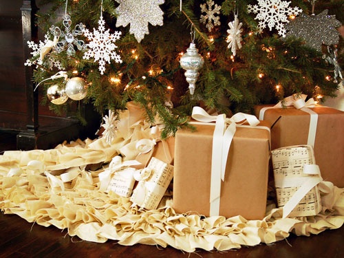 a farmhouse christmas, seasonal holiday d cor, Plain brown paper packages tied with simple white ribbons