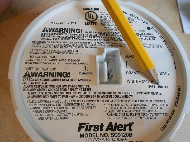 when does a carbon monoxide detector expire, The date of manufacture on my hardwired smoke CO detector