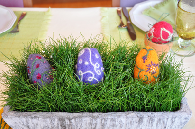 easter tablescape, easter decorations, seasonal holiday d cor, more eggs in grass
