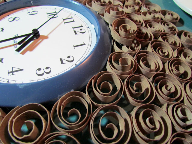 reloj de pared de latn de imitacin, Reloj de pared de lat n de imitaci n hecho con tubos de papel higi nico recycle diy